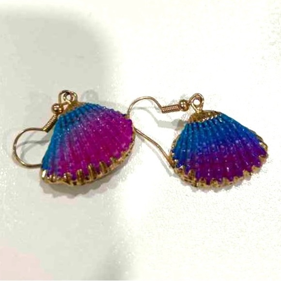 “Ombre Scallop Shell” Pink Blue Bivalve Clam Oyster Gold-Dipped Mermaid Earrings - Picture 15 of 16